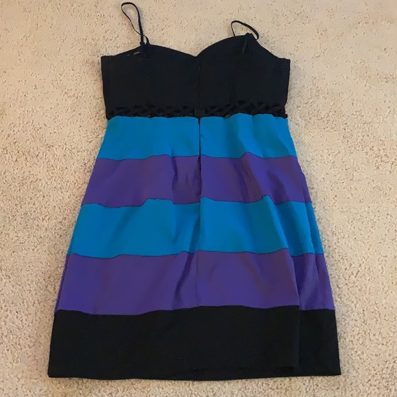 Color Block Dress - Picture 5 of 10